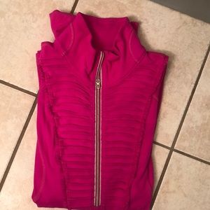 LULULEMON - VERY RARE half zip running pullover.